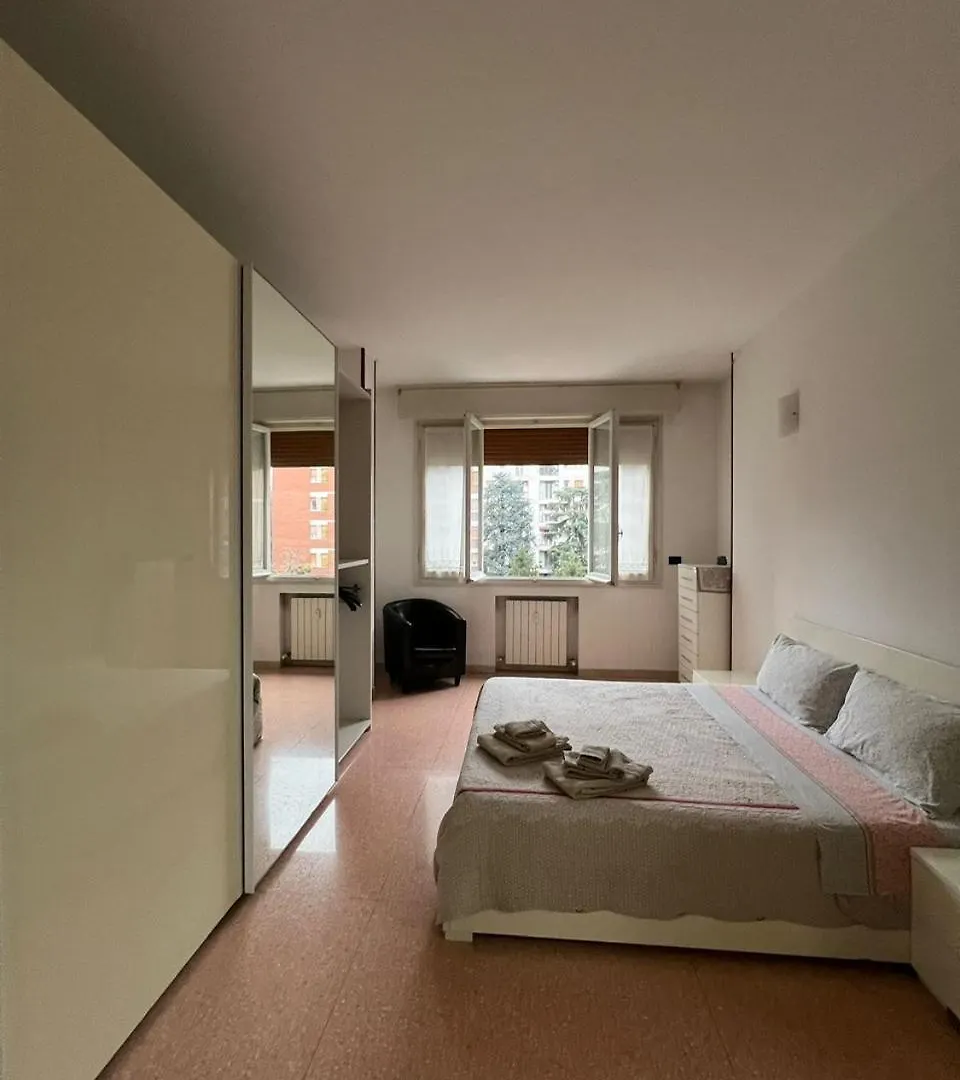 Apartment Splendido Appartamento In Zona Fiera A Bologna