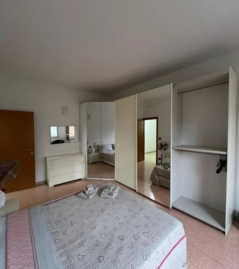 Apartment Splendido Appartamento In Zona Fiera A Bologna